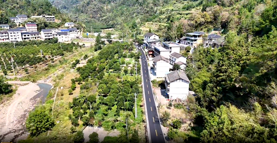 实施“八大行动” | 武陵源区：“四好农村路”穿梭山水间 筑梦康庄道