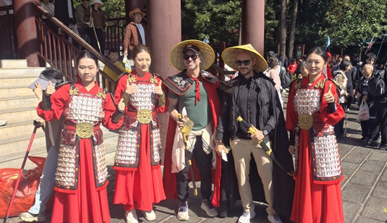 奇峰秀水之外,武陵源还有一群会“整活”的NPC陪你玩